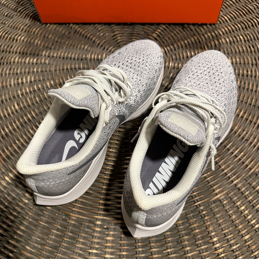 Nike Air Zoom Pegasus 35 Men’s Size 9 New Never Worn